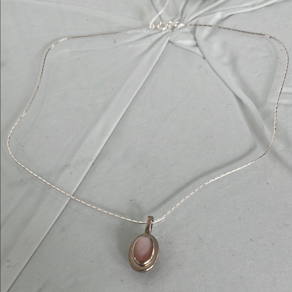 Elegant Silver Necklace with Pink Pendant